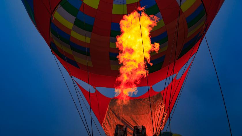 Image shows hot air balloon | Accounitngweb | Big Four must get comeuppance